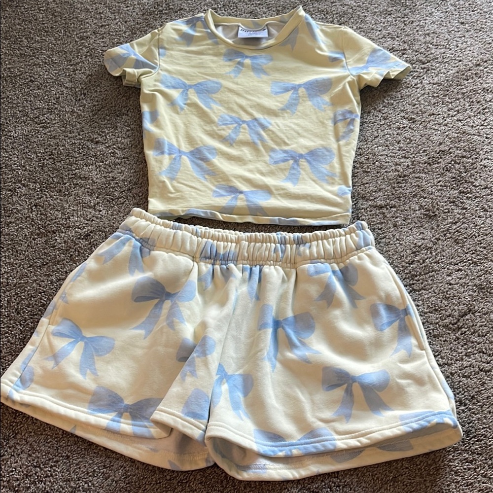 Happy Camp3r blue/yellow bow set TOP SMALL BOTTOMS MEDIUM - Picture 2 of 3